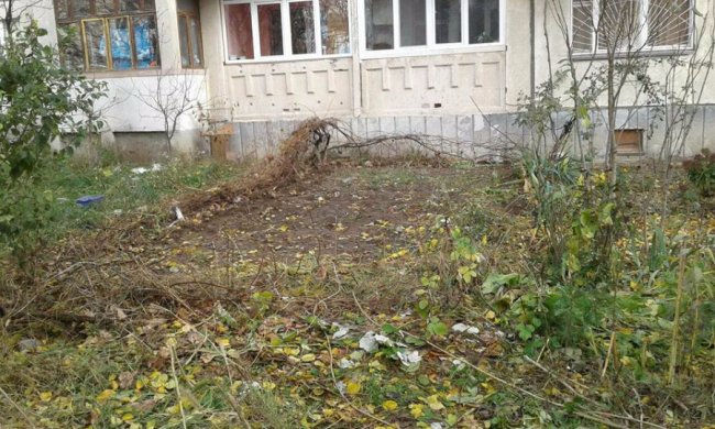 Луцькі муніципали  «борються» з незаконними огорожами