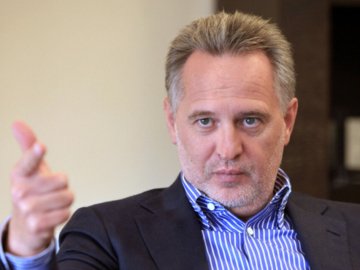 Правоохоронці проводять обшуки в 14 облгазах олігарха Фірташа 
