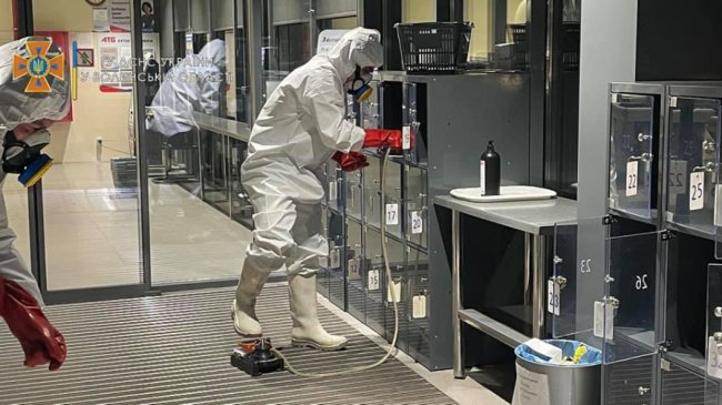 У луцькому супермаркеті виявили пакет з ртуттю: відвідувачів евакуювали. ФОТО