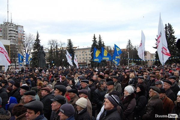 Тисяча лучан сказала «ні» політичним репресіям. ФОТО