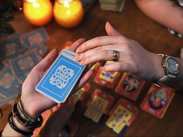 Ходити до ворожки – це гріх: пояснення волинського священника. ВІДЕО