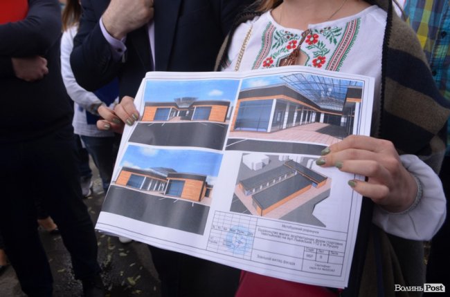 «Село і ринок» і «не дамо гадюшника»: у Луцьку сваряться через МАФи