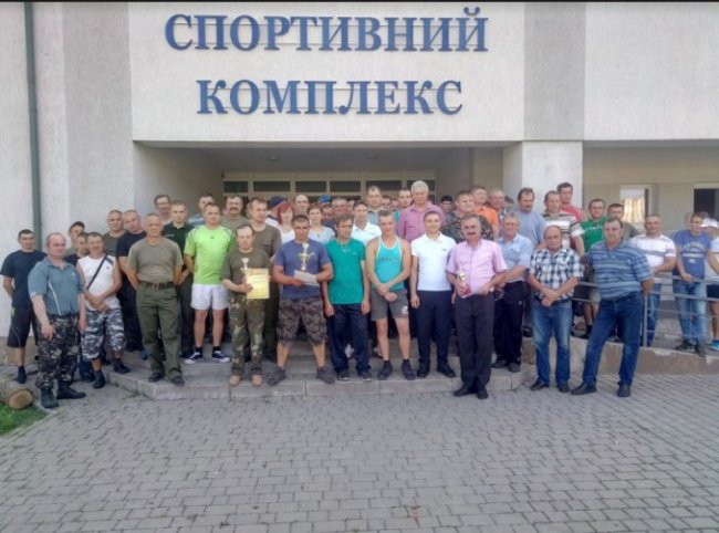 Як волинські лісівники силою мірялися. ФОТО