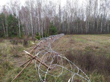 Волинська тероборона зводить протипіхотні бар’єри. ФОТО