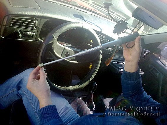 Двоє волинян «погоріли» на торгівлі наркотиками. ФОТО