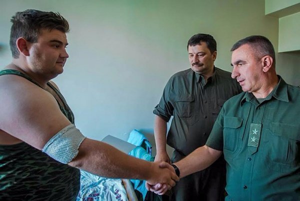 Поранених під Радою відзначили держнагородами. ФОТО