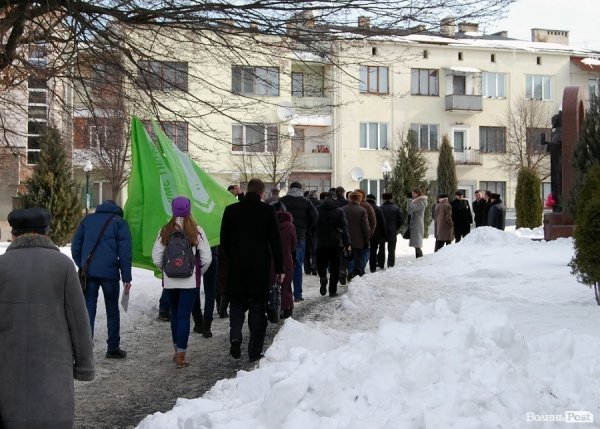 Під стінами луцької мерії – мітинг через медичну реформу. ФОТО. ВІДЕО