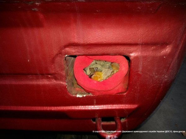 На «Ягодині» знову затримали контрабандний бурштин. ФОТО