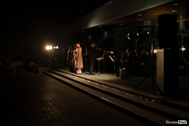 «Перша хвилина миру»: лучани вшанували полеглих воїнів. ФОТО