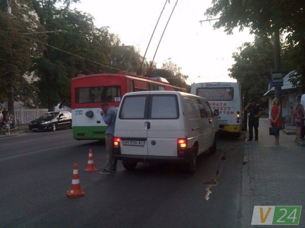 Водій, що в’їхав у луцьку маршрутку, зізнався, що був напідпитку. ФОТО