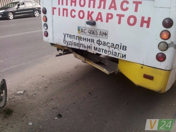 Водій, що в’їхав у луцьку маршрутку, зізнався, що був напідпитку. ФОТО