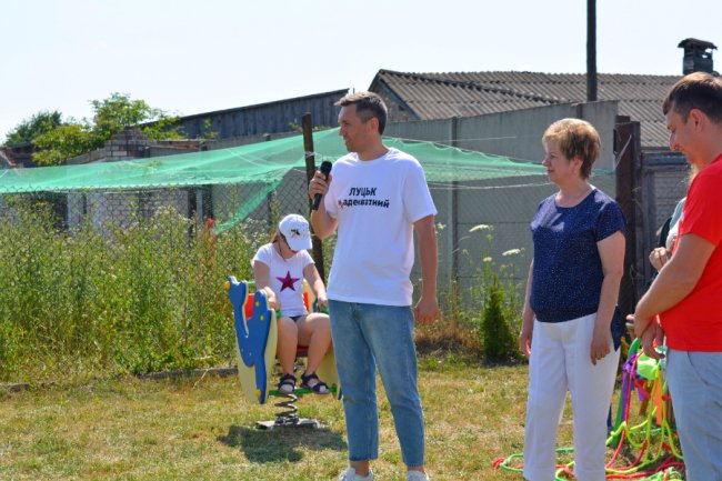 Луцькі активісти зібрали кошти на будівництво майданчика для дітей з ДЦП
