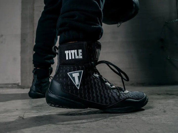 Як правильно вибрати взуття для боксу: поради для новачків і професіоналів