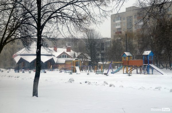 Луцьк знов у снігу. ФОТО