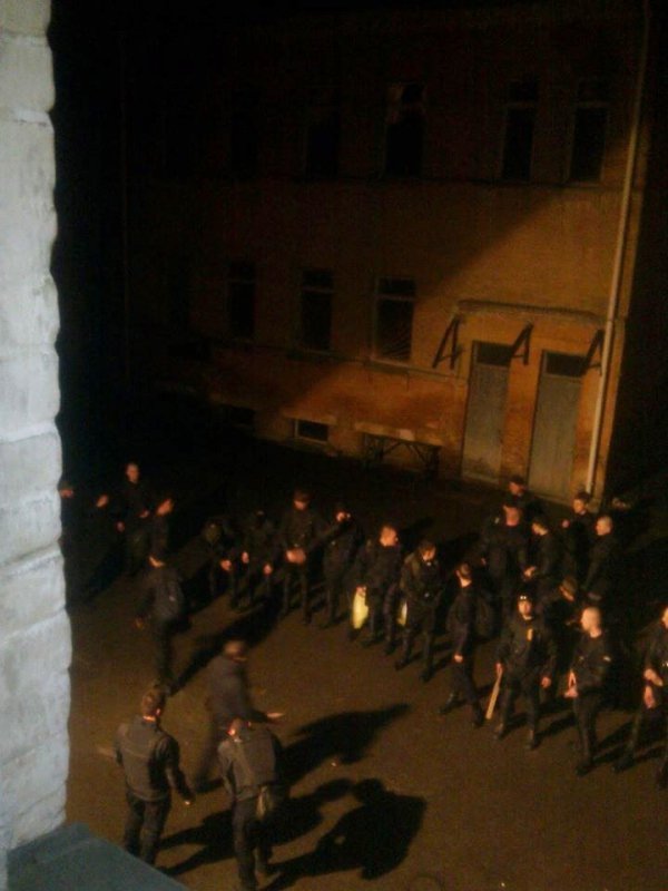 «Чорні чоловічки». ФОТО