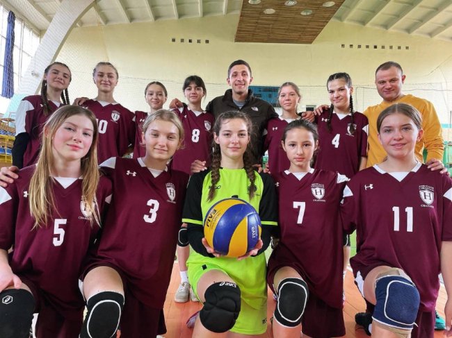 Волейболісти-переселенці: за команду з Рожища грають хлопці з Бахмута та Харкова