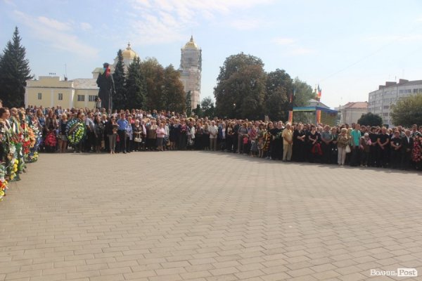  У Луцьку прощалися з загиблими айдарівцями. ФОТО