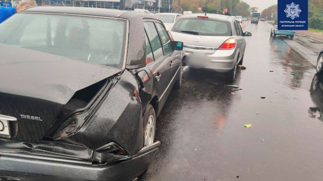 У Луцьку зіткнулись дві автівки. ФОТО