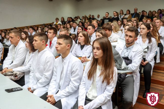 ВНУ імені Лесі Українки поповнився 4400 студентами. ФОТО