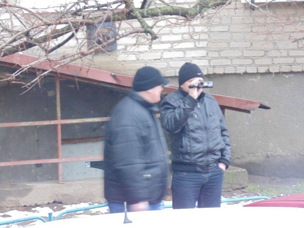 У Рожищі автомайданівці хотіли змусити міліціонера сховати відеокамеру. ФОТО. ВІДЕО