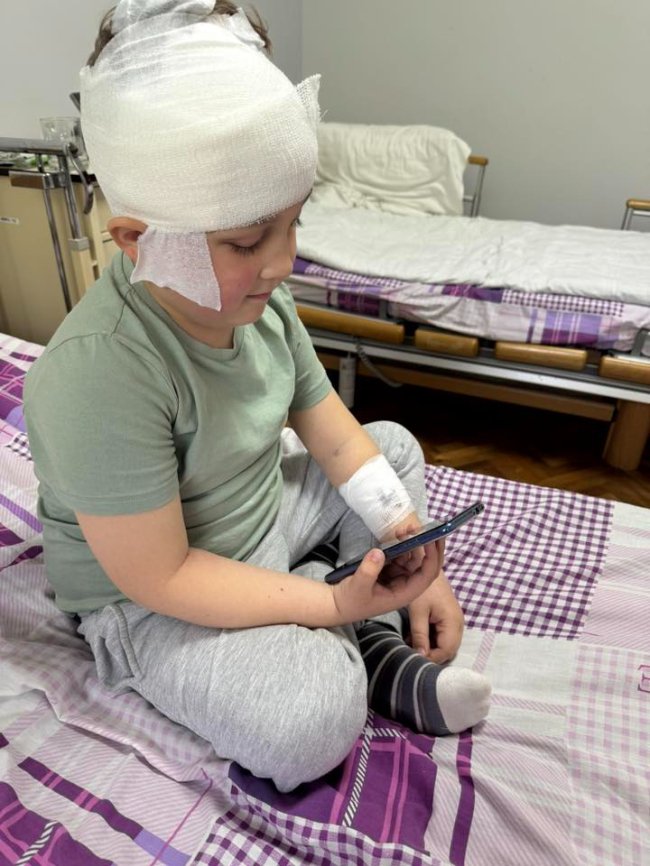 8-річному хлопчику з Волині видалили найскладнішу пухлину дитячого віку. ФОТО