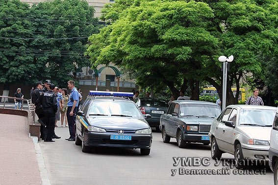 У луцькому кафе шукали вибухівку. ФОТО