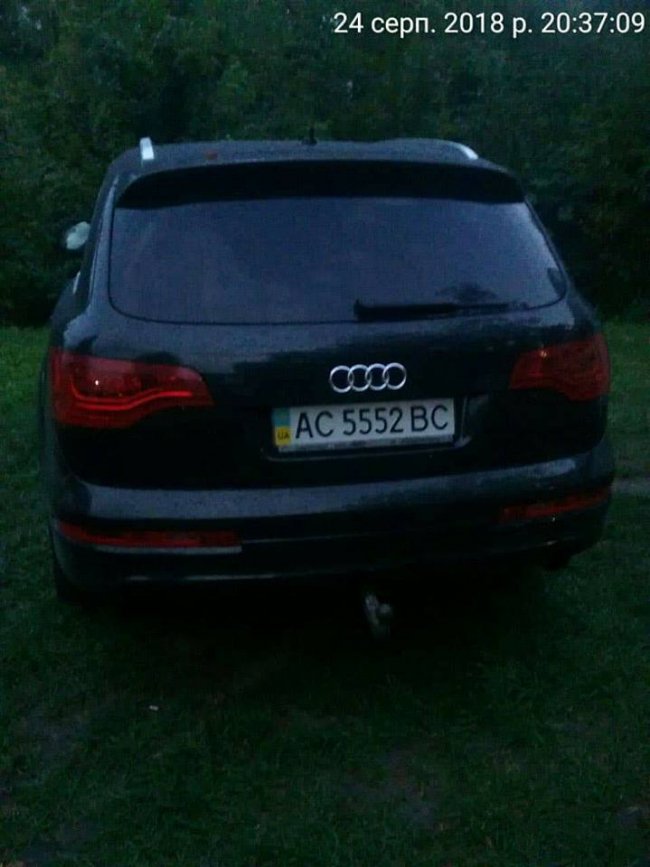 Буси, джипи, «бляхи»: у луцькому парку штрафували автоандонів. ФОТО