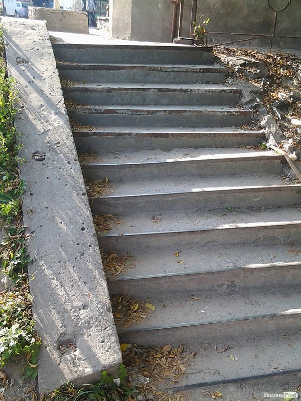 Відремонтовані сходи (вересень 2014-го)