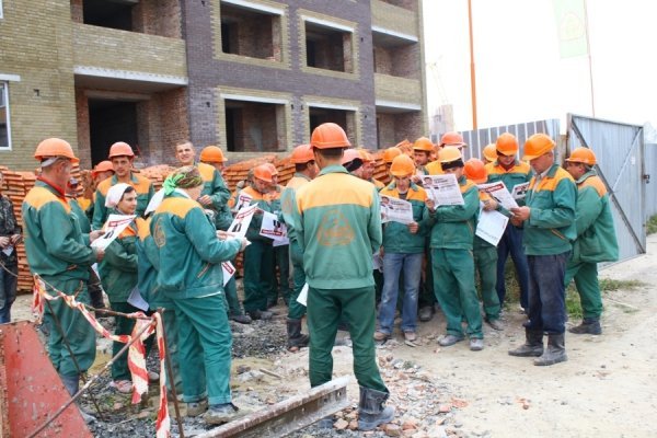 «Один з перших моїх законопроектів стосуватиметься житла для молоді», – кандидат у народні депутати Іванюк *