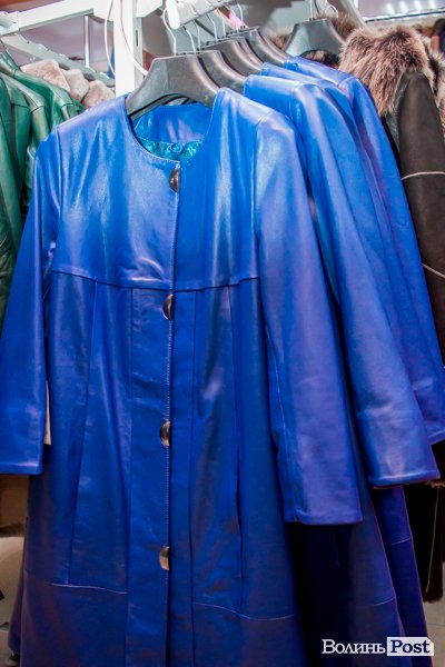 Магазин «Steel» у центрі Луцька пропонує шалені знижки на шкіру та хутро*