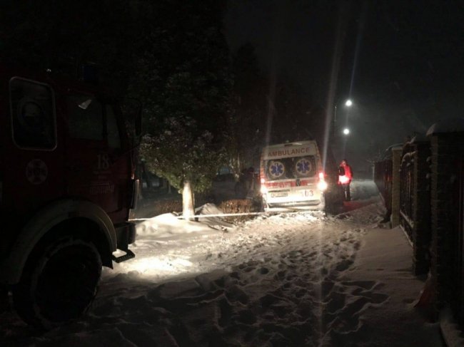 За вихідні на Волині рятувальники випхали з заметів сім машин. ФОТО