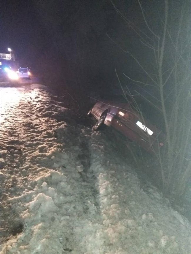 За вихідні на Волині рятувальники випхали з заметів сім машин. ФОТО
