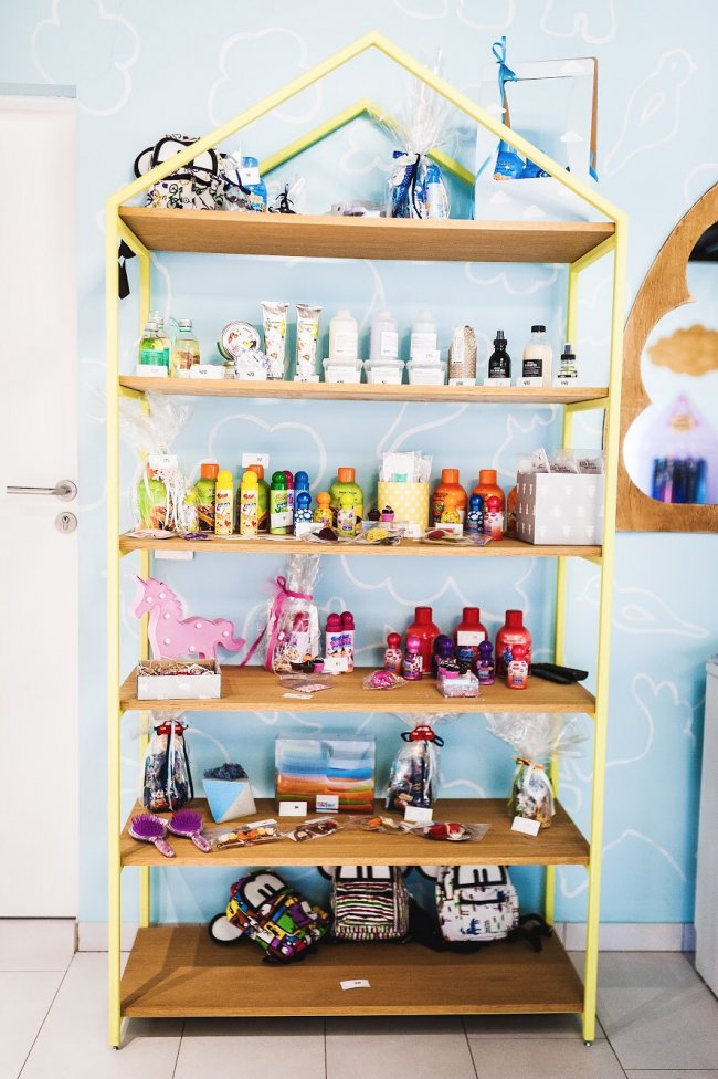 У луцькому «Промені» працює «Сімейна перукарня». ФОТО*