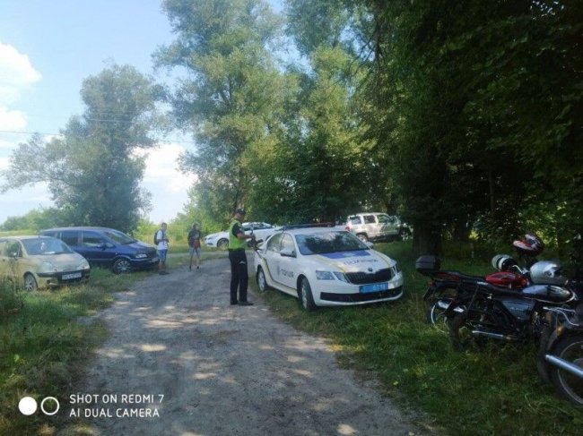 На Горохівщині – скандал: більше сотні селян прийшли на мітинг проти орендаря ставка. ФОТО. ВІДЕО