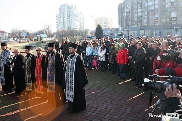 У Луцьку християни різних конфесій молилися за загиблими. ФОТО
