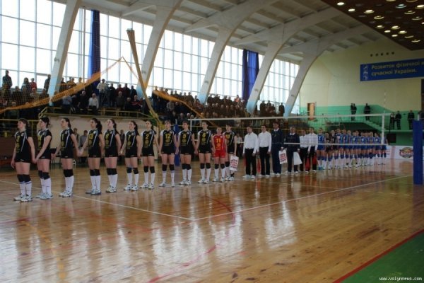 Волейбольний «Фінал чотирьох»: лучанки почали з перемоги. ФОТО