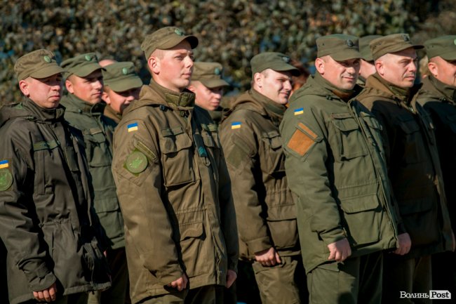 У Луцьку з Днем захисника України привітали нацгвардійців. ФОТО
