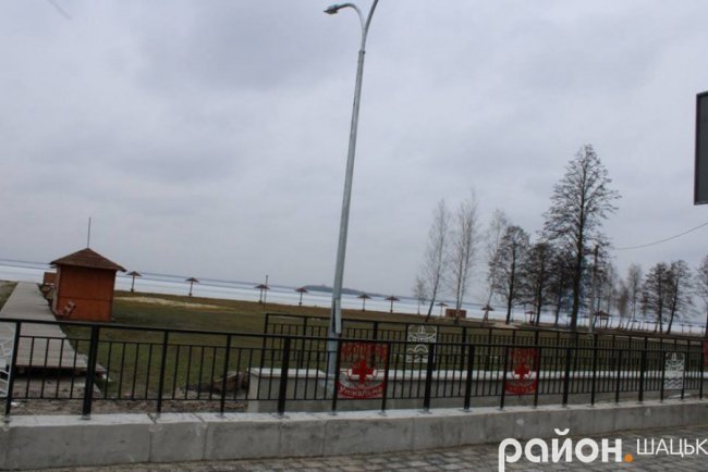 Показали, який вигляд має оновлена набережна Світязю. ФОТО