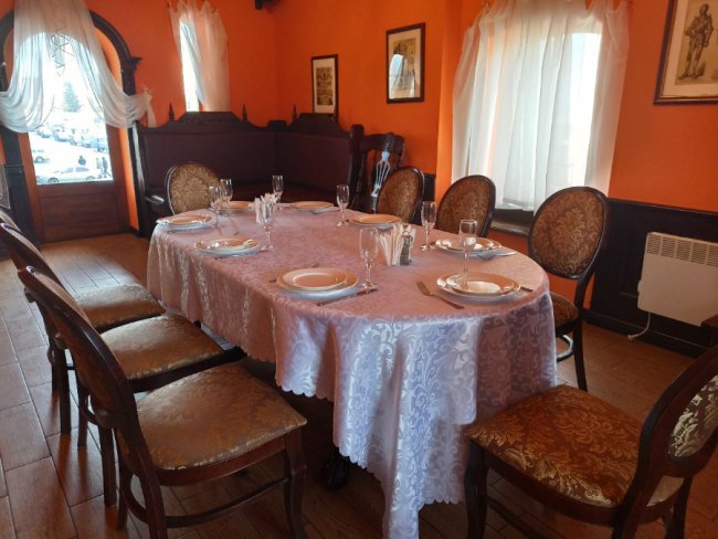 Бенкетна зала у «Брамі» – ідеальне місце для романтичних вечерь та родинних свят*