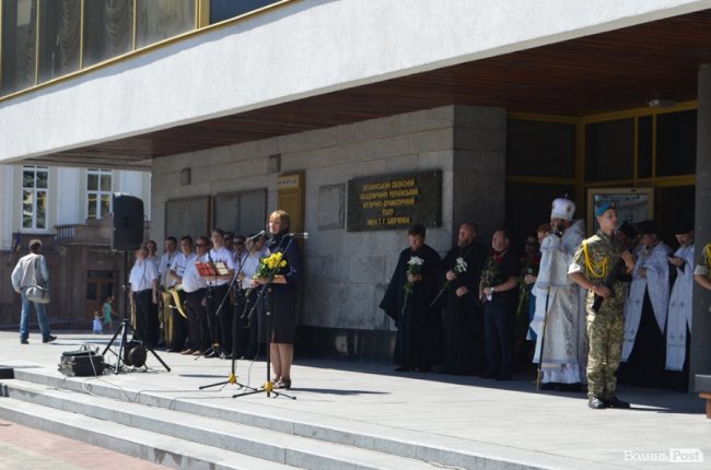 Як у Луцьку прощалися з Героєм Андрієм Єлістратовим. ФОТО