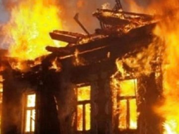 У Луцькому районі пожежники рятували від вогню житловий будинок