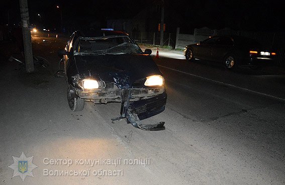 Опублікували фото з місця аварії, в якій п’яний водій збив групу велосипедистів