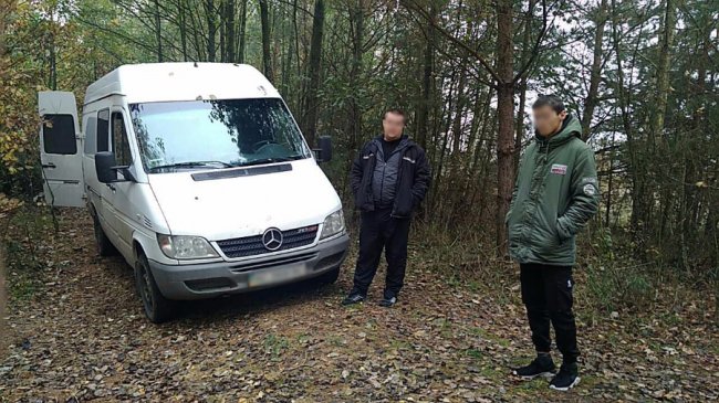 На Волині затримали два Mercedes «забиті» мішками з м’ясом