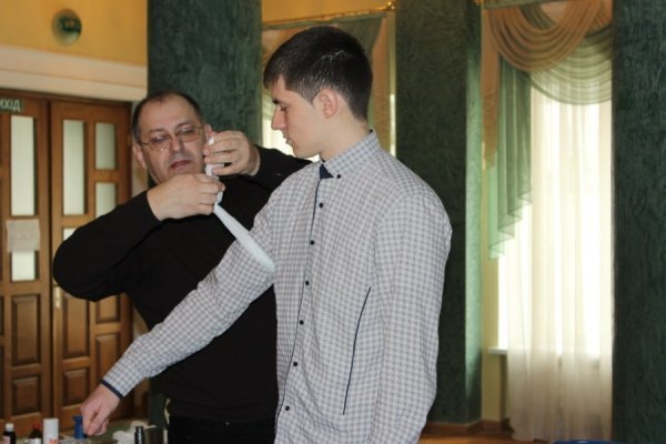 У волинському «Правому секторі» показали, як рятувати поранених. ФОТО