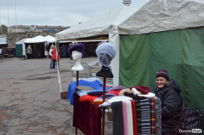 До кольору, до вибору і без «кусючих» цін: у Луцьку відкрився Харківський ярмарок*