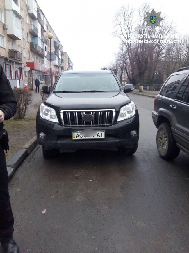 Вдарив патрульного та чинив супротив: в Ковелі затримали агресивного водія