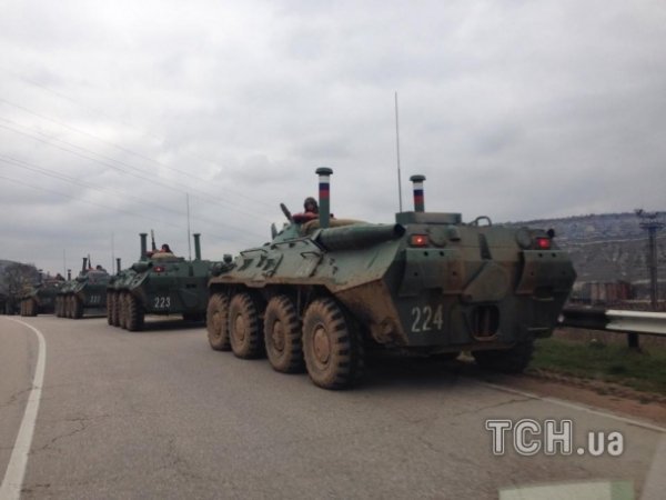В Сімферополь прямує ешелон російських БТР. ФОТО. ВІДЕО