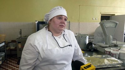На роботу – вночі: як працюють при відключеннях світла їдальні у школах Луцька