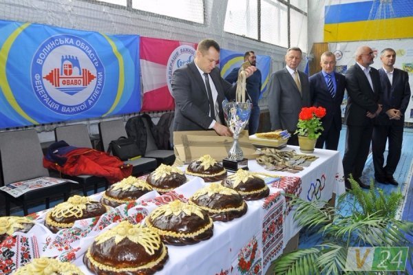 У Луцьку змагалися штангісти. ФОТО