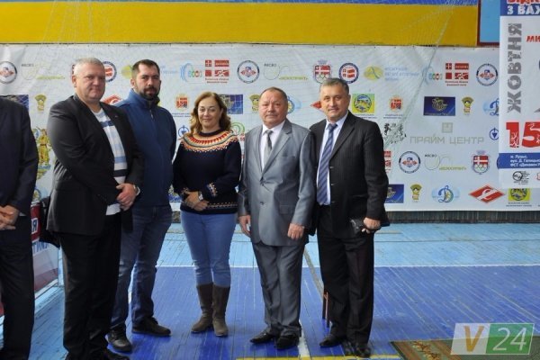 У Луцьку змагалися штангісти. ФОТО